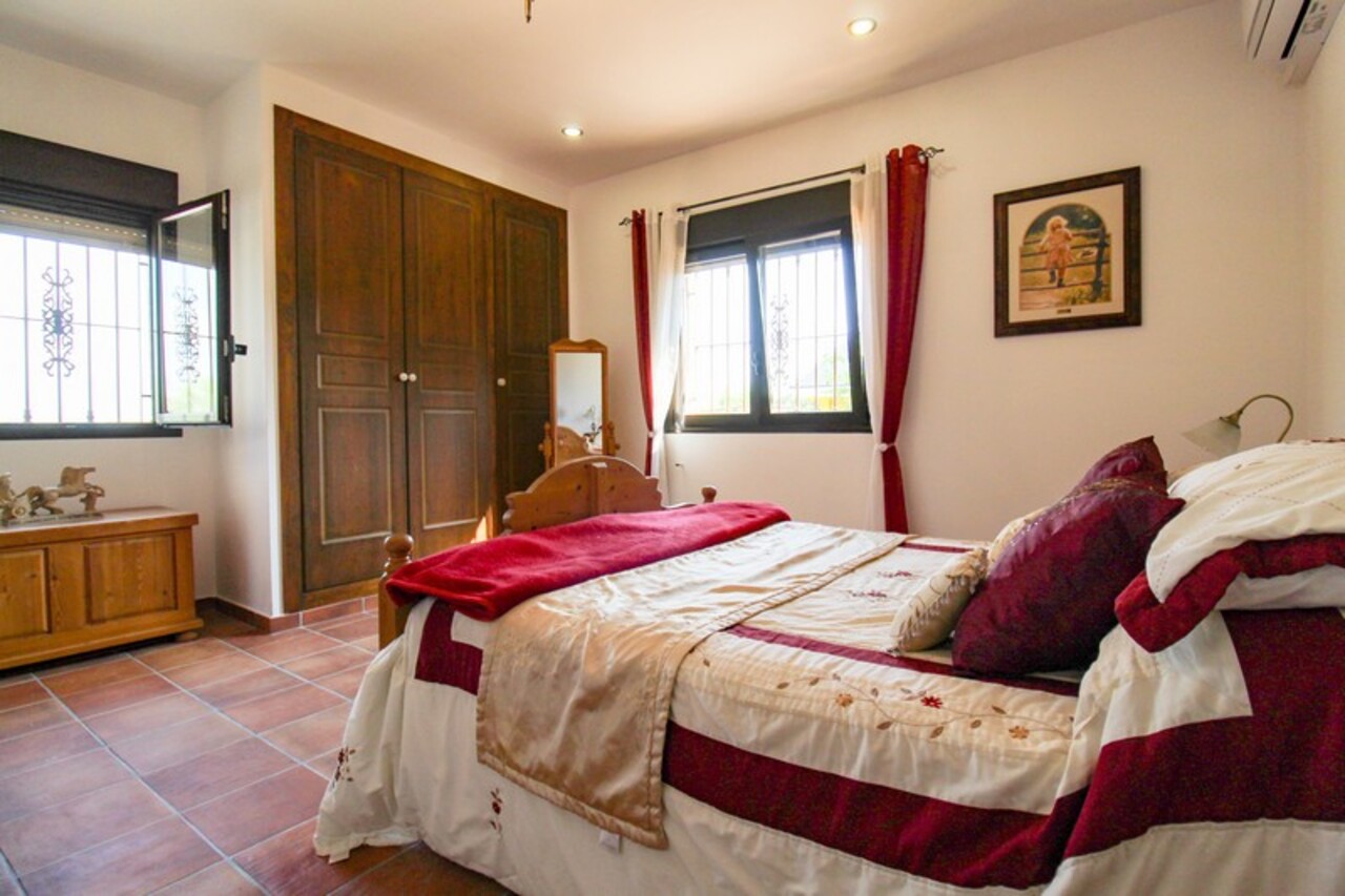 For sale - 4 Bedroom 2 Bathroom Villa in Bigastro - , Bigastro, Alicante, Spain - Alicante