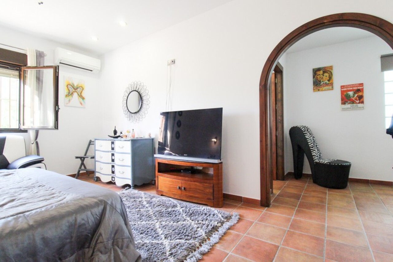 For sale - 4 Bedroom 2 Bathroom Villa in Bigastro - , Bigastro, Alicante, Spain - Alicante