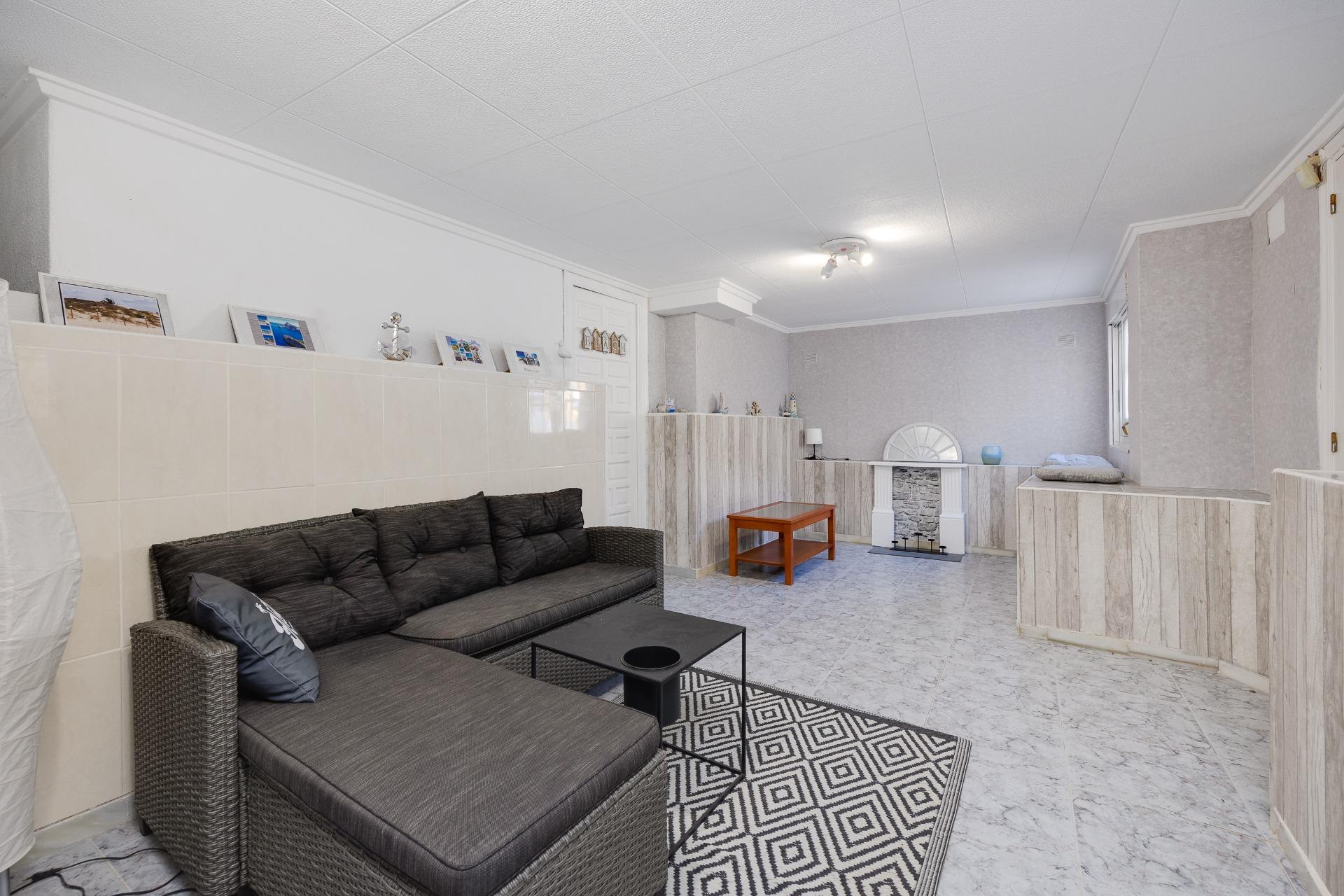 For sale - 3 Bedroom 2 Bathroom Villa in San Fulgencio - La Marina  - Alicante
