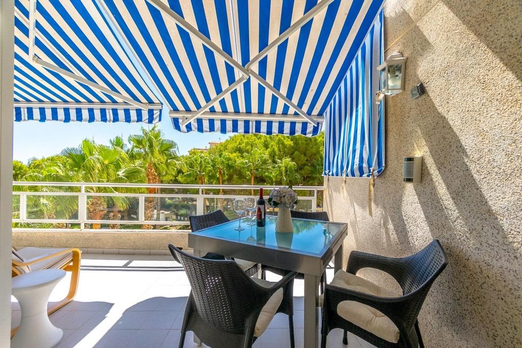 For sale - 3 Bedroom 1 Bathroom Apartment in Dehesa de campoamor - Altos de campoamor  - Alicante
