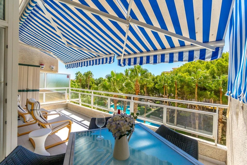 For sale - 3 Bedroom 1 Bathroom Apartment in Dehesa de campoamor - Altos de campoamor  - Alicante