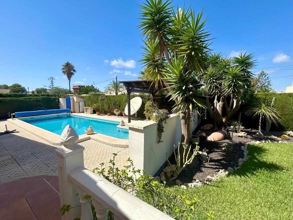 For sale - 3 Bedroom 3 Bathroom Villa in Cabo Roig - Aguamarina  - Alicante