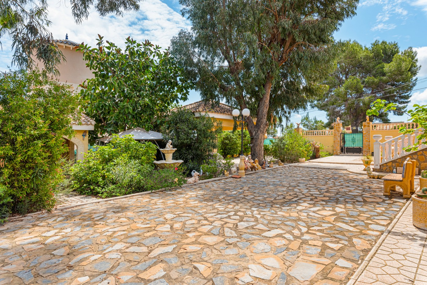 For sale - 4 Bedroom 3 Bathroom Villa in Jacarilla - Jacarilla  - Alicante