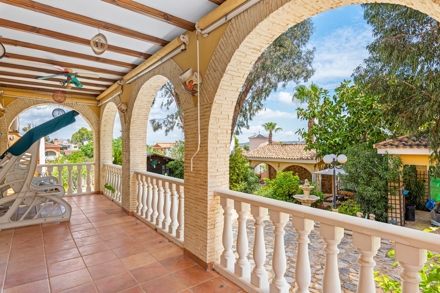 For sale - 4 Bedroom 3 Bathroom Villa in Jacarilla - Jacarilla  - Alicante