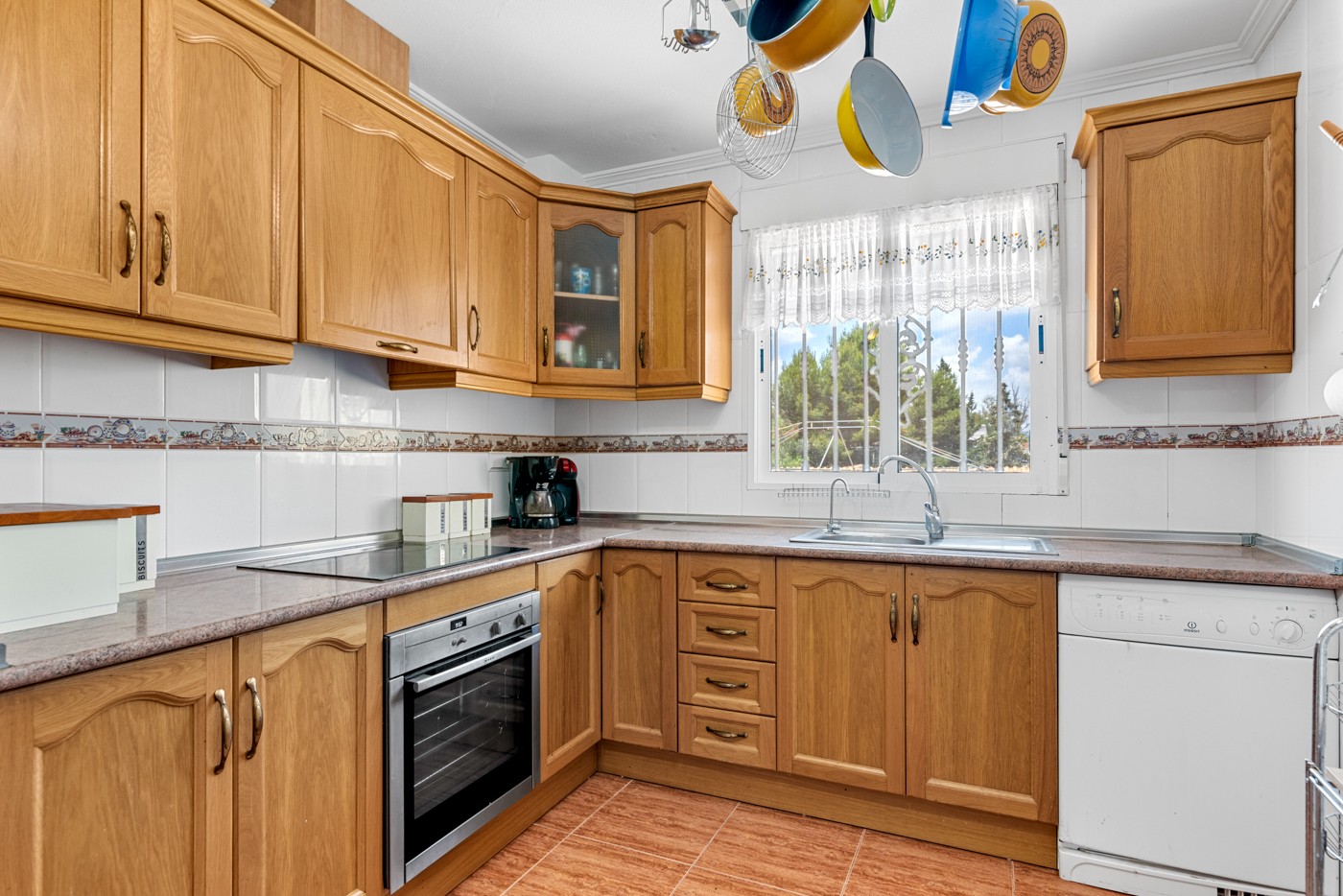 For sale - 4 Bedroom 3 Bathroom Villa in Jacarilla - Jacarilla  - Alicante