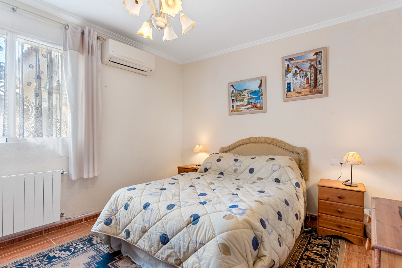 For sale - 4 Bedroom 3 Bathroom Villa in Jacarilla - Jacarilla  - Alicante