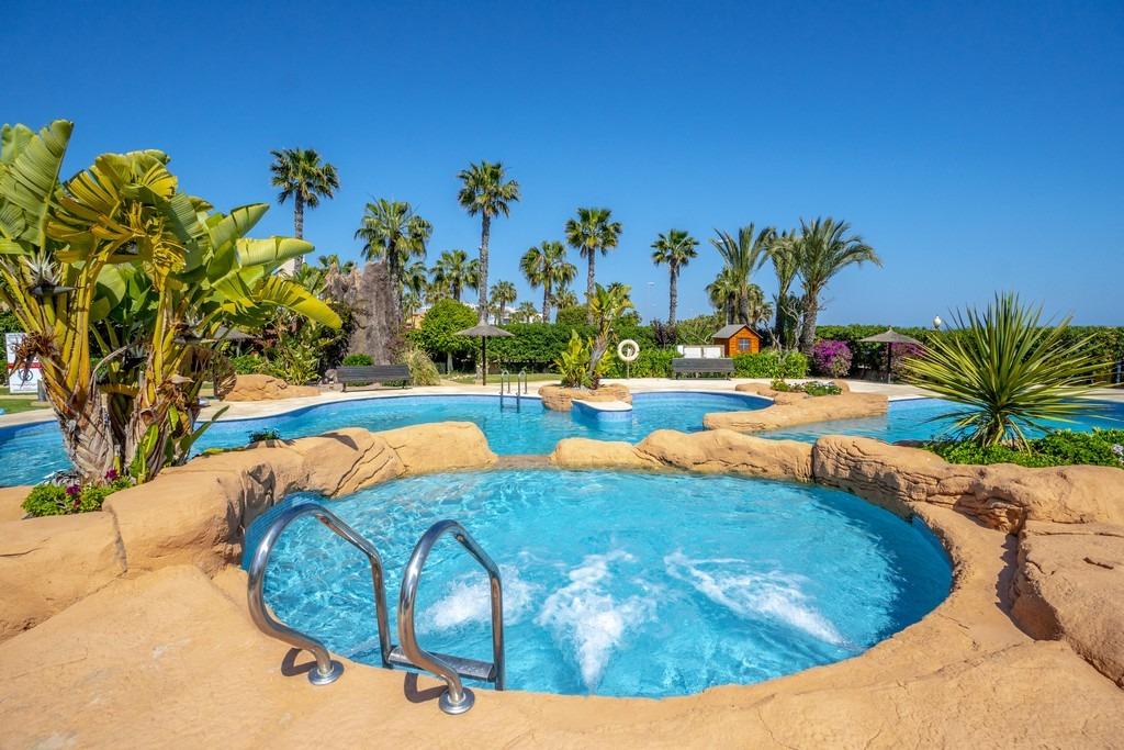 For sale - 3 Bedroom 2 Bathroom Penthouse in Cabo Roig - Campoamor  - Alicante