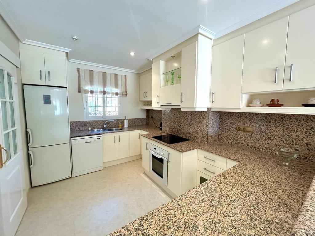 For sale - 3 Bedroom 2 Bathroom Penthouse in Cabo Roig - Campoamor  - Alicante