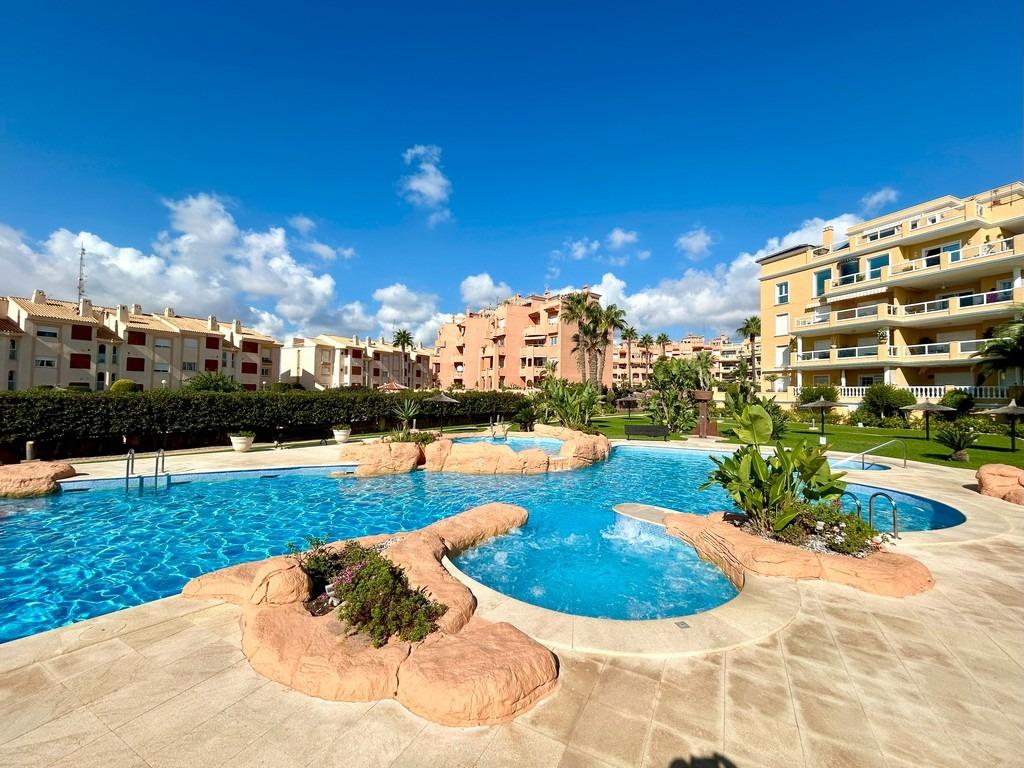For sale - 3 Bedroom 2 Bathroom Penthouse in Cabo Roig - Aguamarina  - Alicante