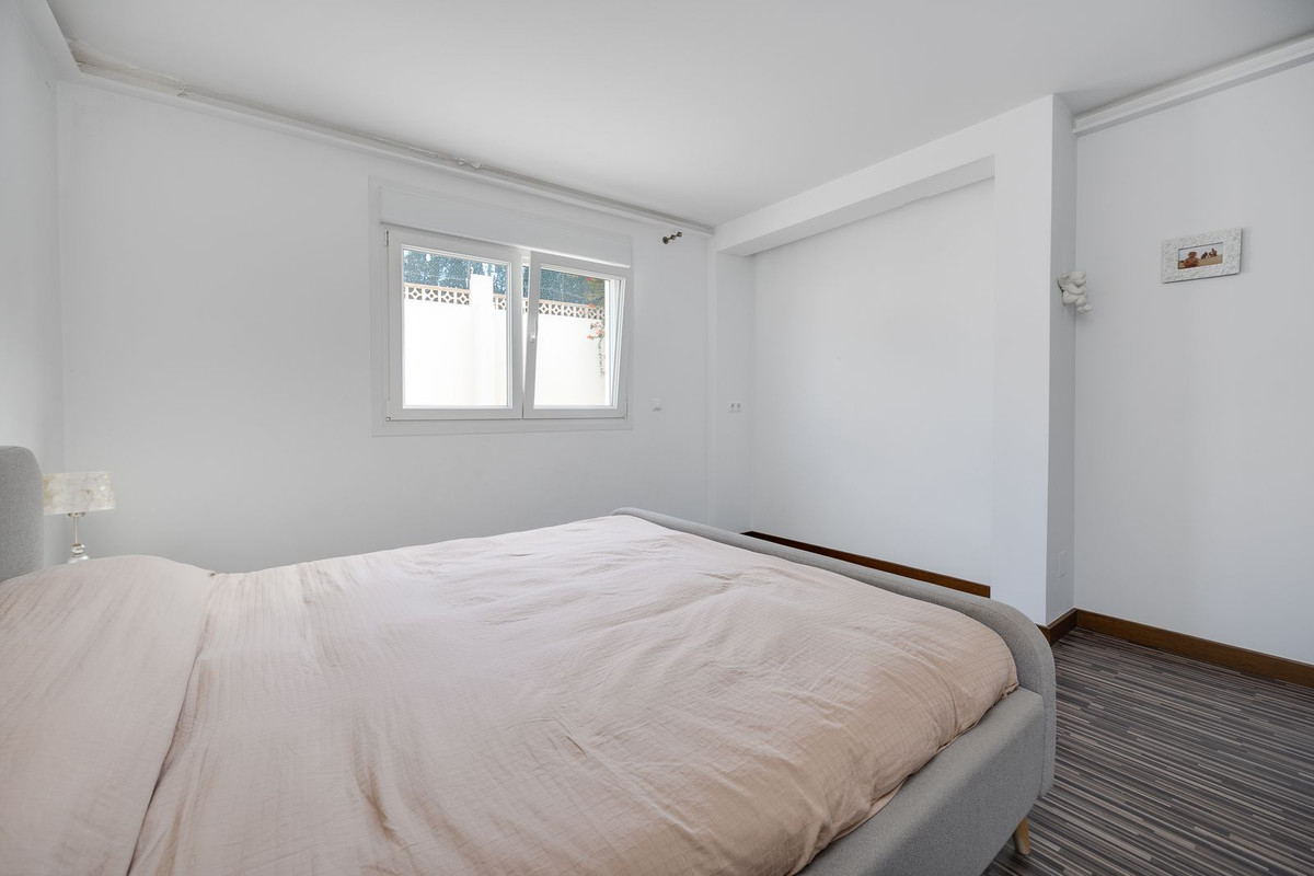 For sale - 4 Bedroom 4 Bathroom House - Detached Villa in Rojales - Ciudad Quesada  - Alicante