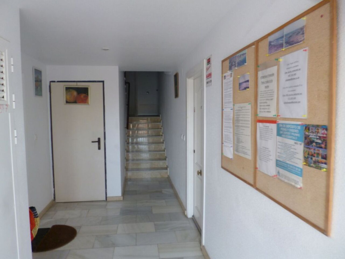 For sale - 3 Bedroom 2 Bathroom Apartment - Middle Floor Apartment in Orihuela - La Florida  - Alicante