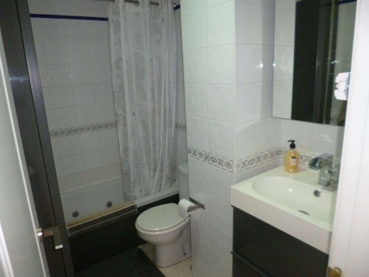 For sale - 3 Bedroom 2 Bathroom Apartment - Middle Floor Apartment in Orihuela - La Florida  - Alicante