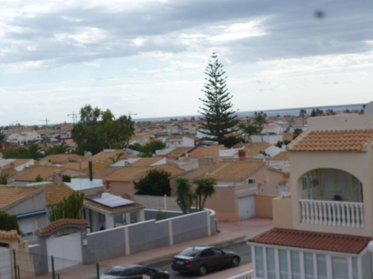 For sale - 3 Bedroom 2 Bathroom Apartment - Middle Floor Apartment in Orihuela - La Florida  - Alicante