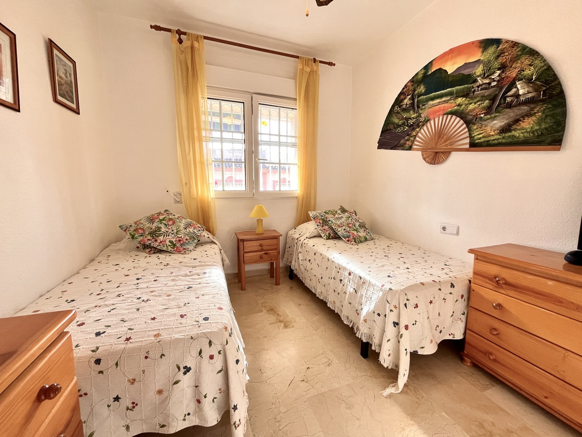 For sale - 2 Bedroom 1 Bathroom Apartment - Ground Floor Apartment in Playa Flamenca - Playa Flamenca  - Alicante