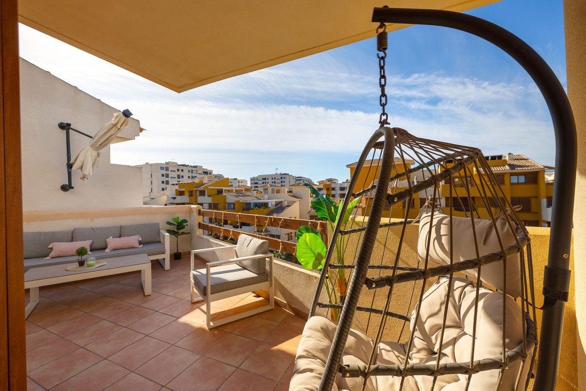 For sale - 2 Bedroom 1 Bathroom Penthouse in Punta Prima - Punta Prima  - Alicante