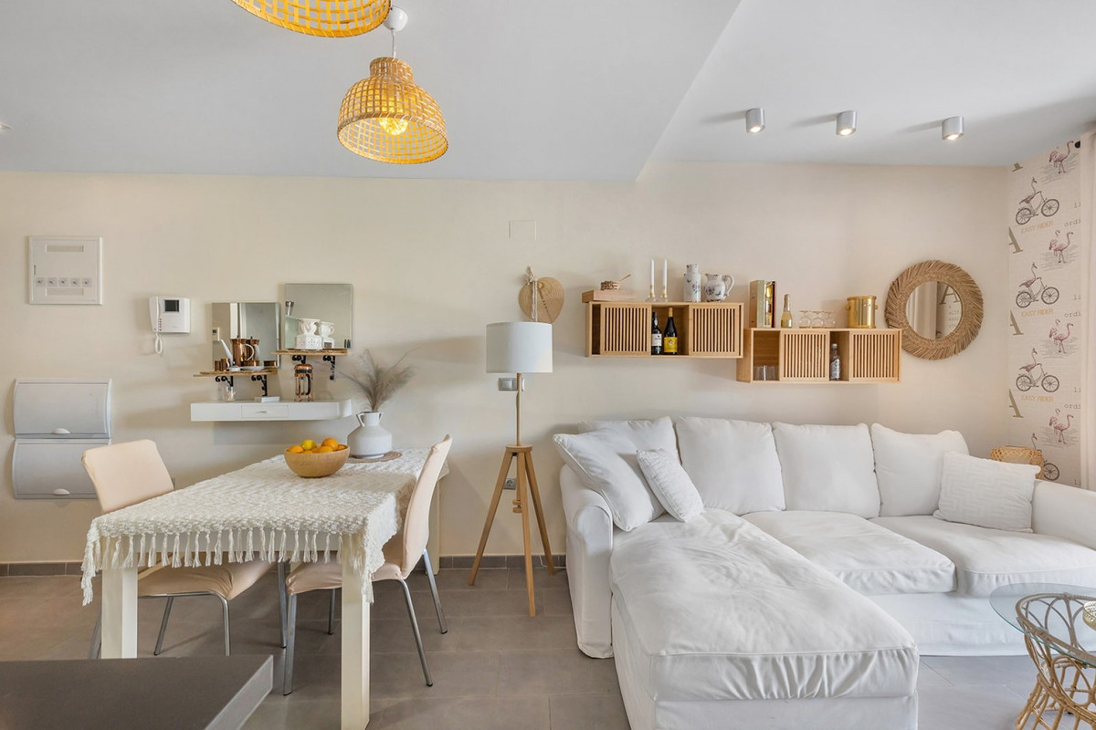 For sale - 2 Bedroom 1 Bathroom Apartment - Ground Floor Apartment in Torrevieja - La Mata  - Alicante