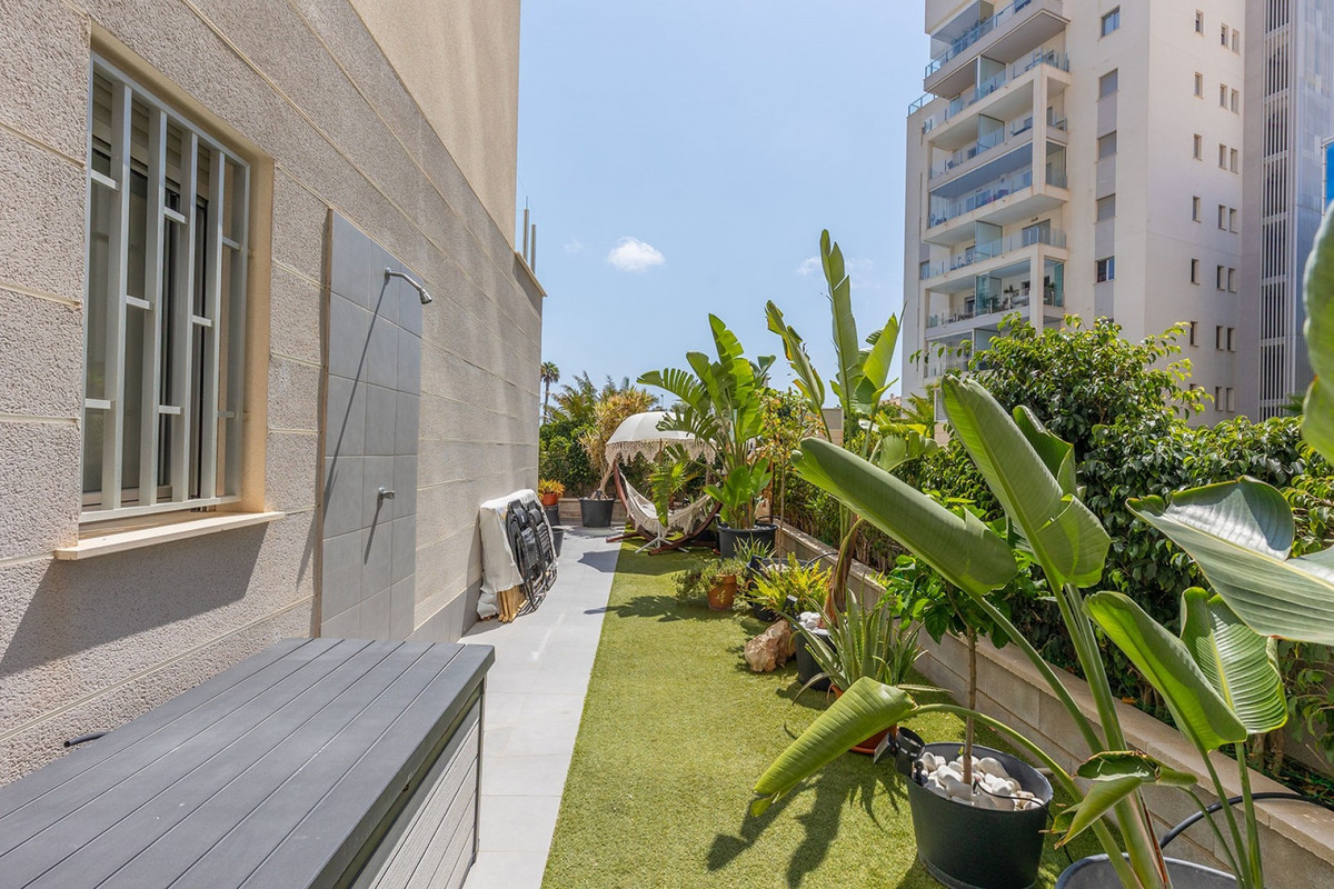 For sale - 2 Bedroom 1 Bathroom Apartment - Ground Floor Apartment in Torrevieja - La Mata  - Alicante