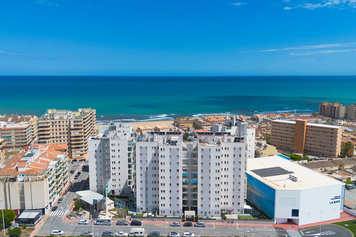 For sale - 2 Bedroom 1 Bathroom Apartment - Ground Floor Apartment in Torrevieja - La Mata  - Alicante