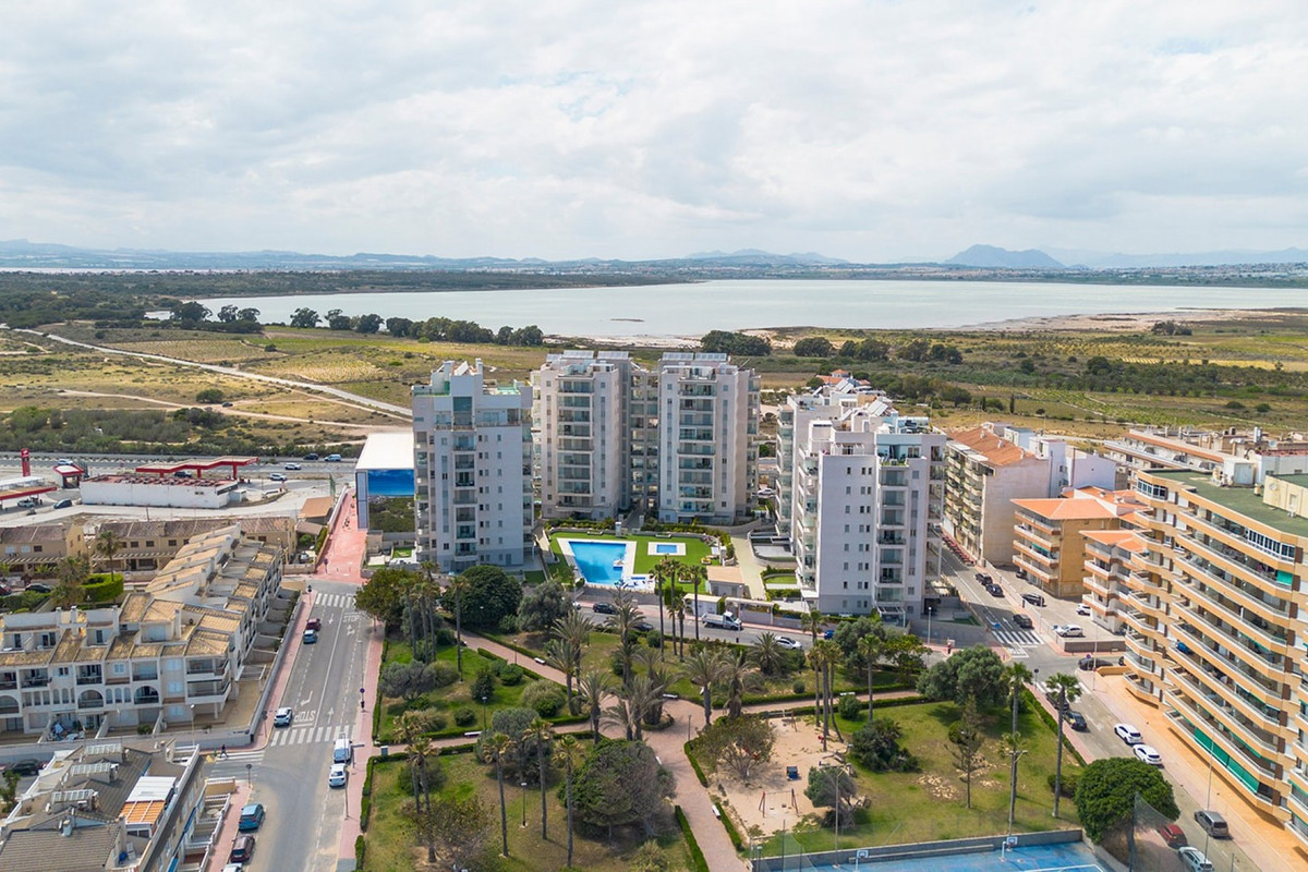 For sale - 2 Bedroom 1 Bathroom Apartment - Ground Floor Apartment in Torrevieja - La Mata  - Alicante