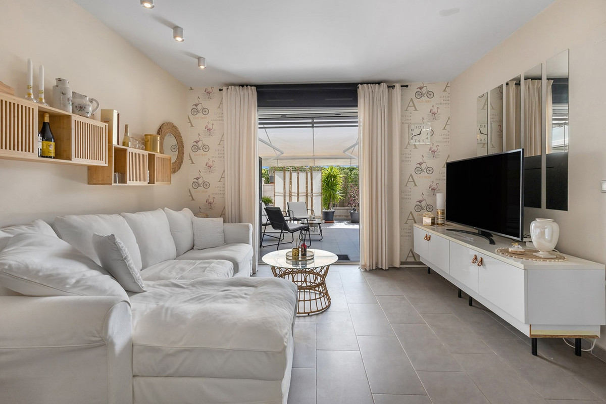 For sale - 2 Bedroom 1 Bathroom Apartment - Ground Floor Apartment in Torrevieja - La Mata  - Alicante