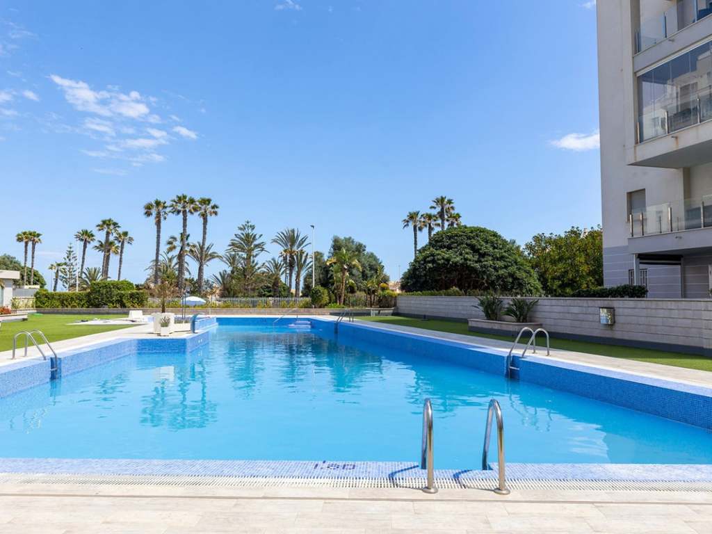 2 Bedroom 1 Bathroom Apartment - Ground Floor Apartment in Torrevieja
