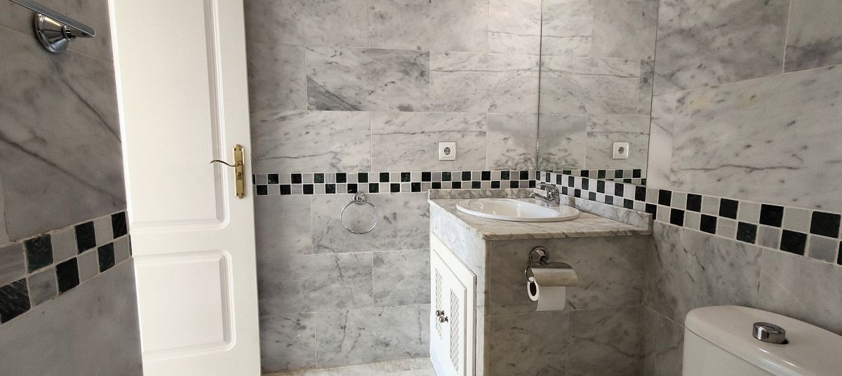 For sale - 2 Bedroom 2 Bathroom Apartment in VILLAMARTIN - , VILLAMARTIN, Alicante, Spain - Alicante