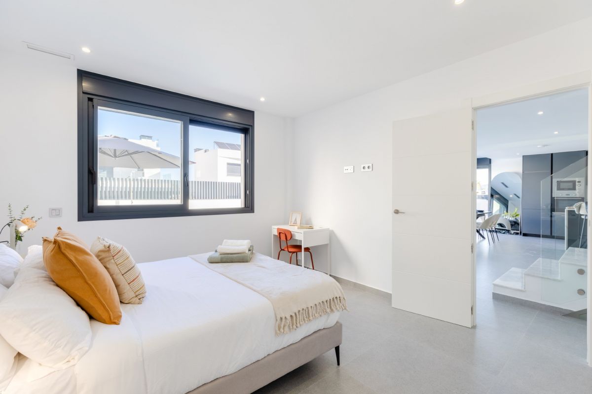 For sale - 3 Bedroom 2 Bathroom Villa in ALGORFA - , ALGORFA, Alicante, Spain - Alicante