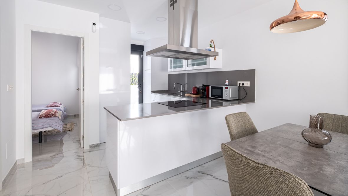 For sale - 3 Bedroom 3 Bathroom villa in Torrevieja -  - Alicante