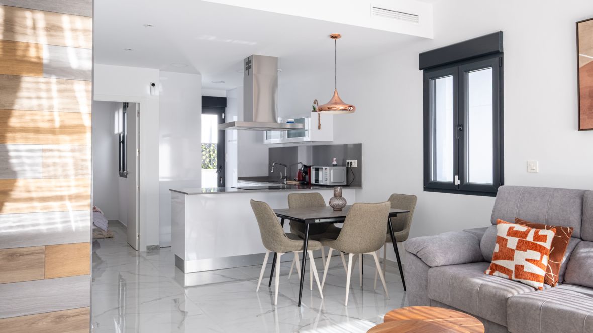 For sale - 3 Bedroom 3 Bathroom villa in Torrevieja -  - Alicante