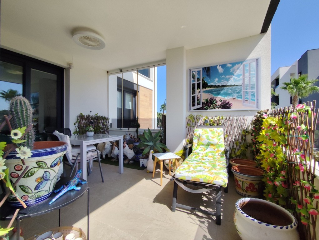 For sale - 2 Bedroom 2 Bathroom Apartment in Orihuela Costa -  - Alicante