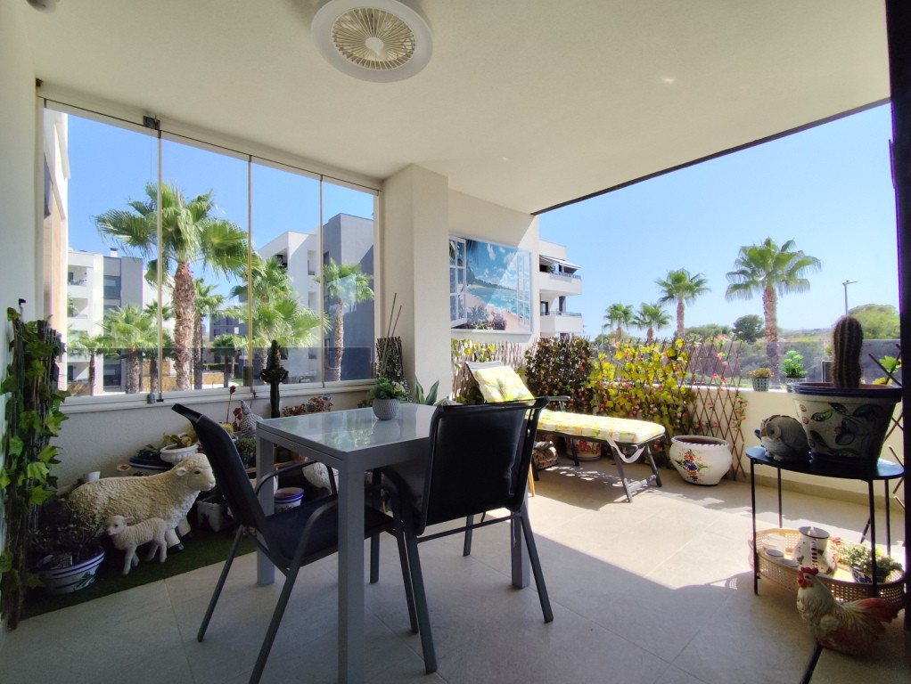 For sale - 2 Bedroom 2 Bathroom Apartment in Orihuela Costa -  - Alicante