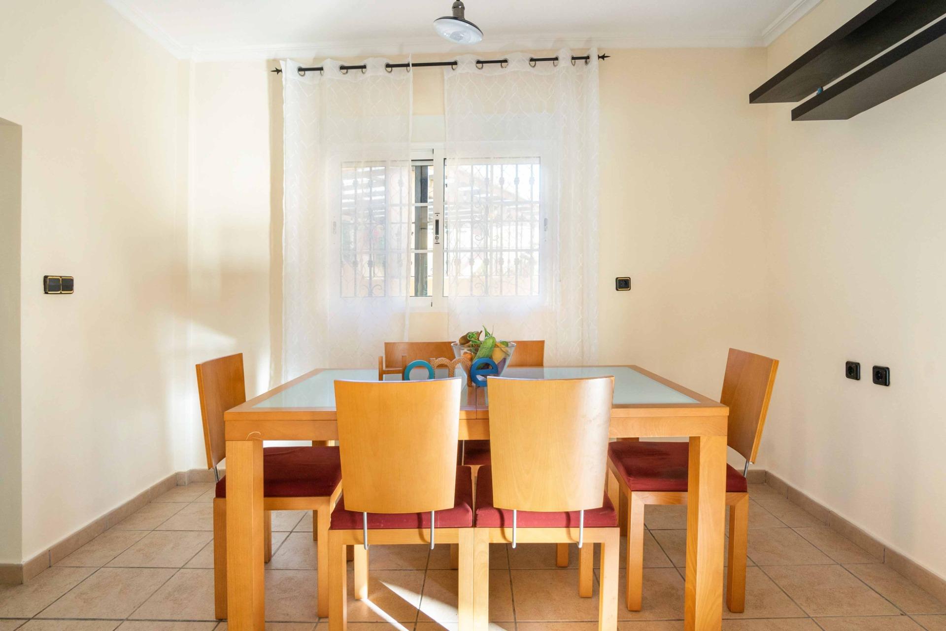 For sale - 5 Bedroom 3 Bathroom house in Orihuela Costa - Los Almendros-La Florida  - Alicante