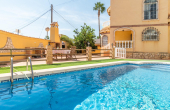 26-195398761862/71654, 5 Bedroom 3 Bathroom house in Playa Flamenca