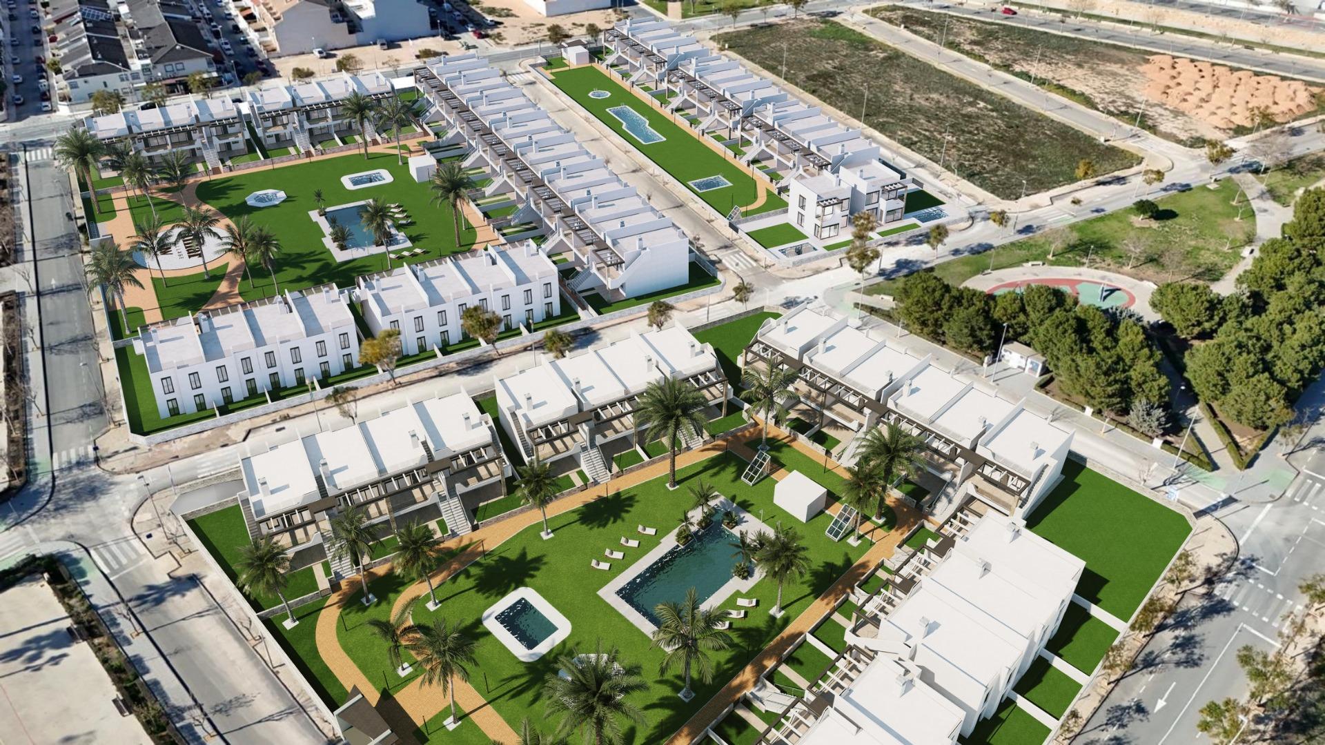 For sale - 2 Bedroom 2 Bathroom Bungalow in Pilar de La Horadada - pueblo  - Alicante