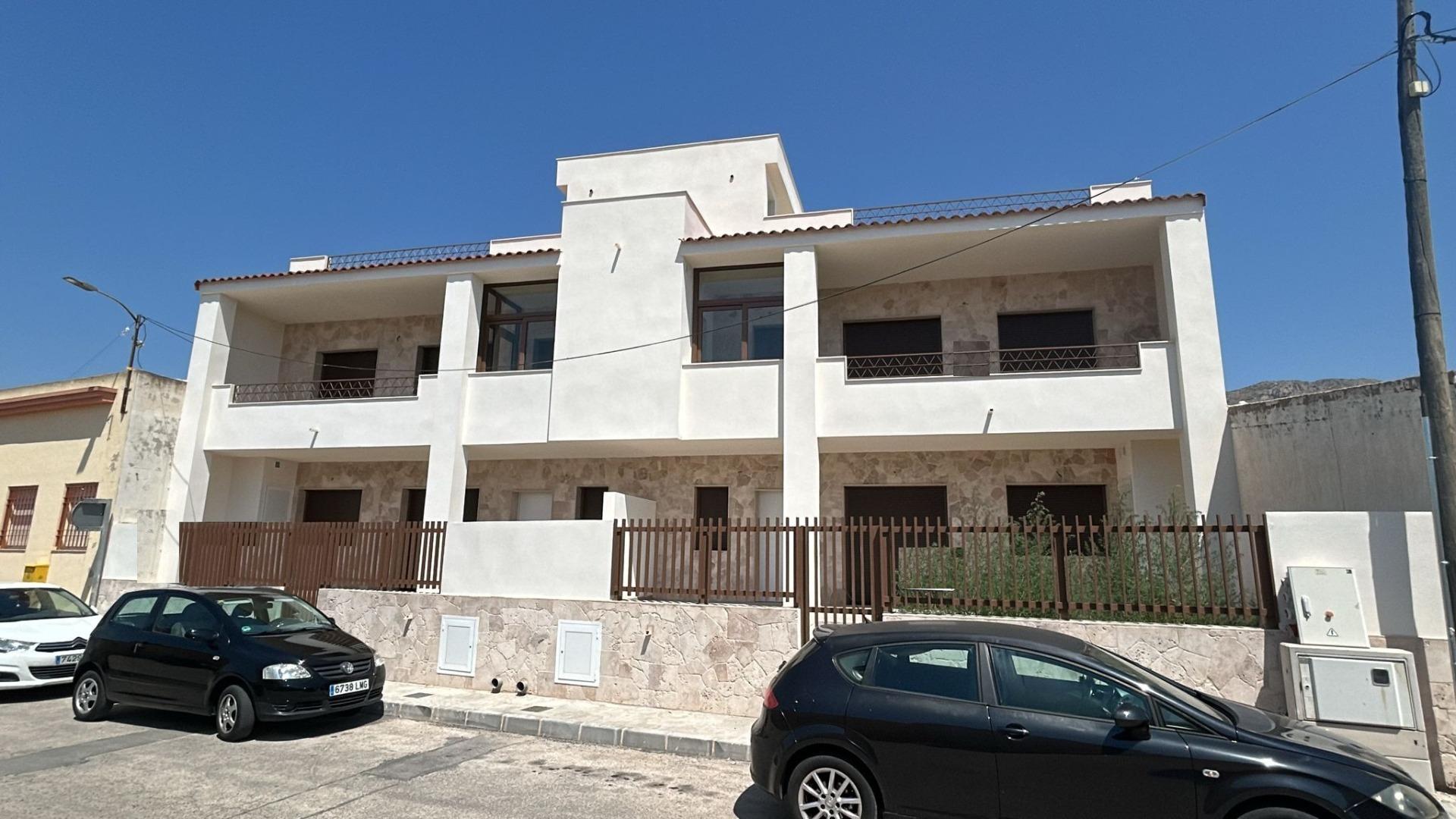 For sale - 3 Bedroom 2 Bathroom Bungalow in Hondón de las Nieves - El Salero  - Alicante
