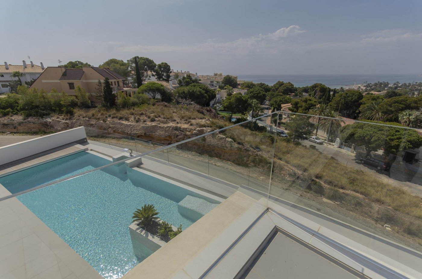 For sale - 3 Bedroom 2 Bathroom Villa in Orihuela Costa - Campoamor  - Alicante