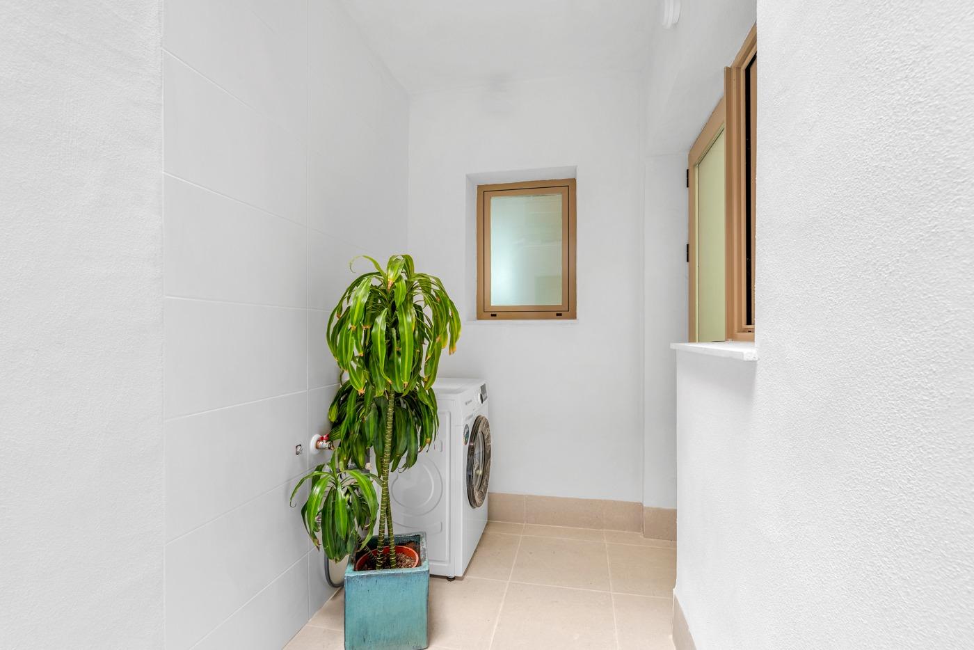 For sale - 3 Bedroom 2 Bathroom Apartment in Jacarilla - pueblo  - Alicante