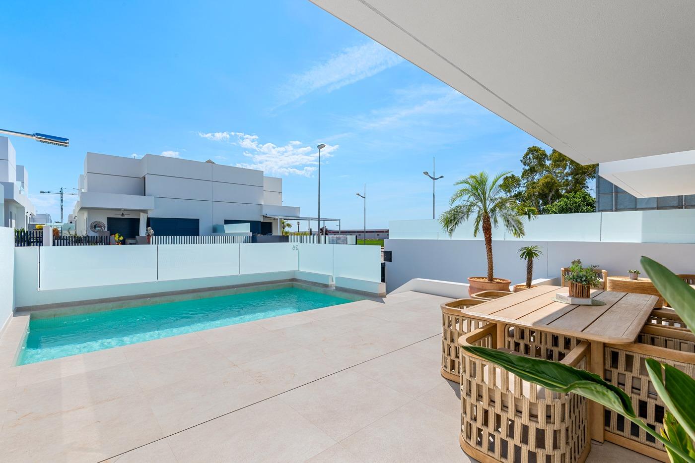 For sale - 3 Bedroom 2 Bathroom Town House in Dolores - Sector 3  - Alicante