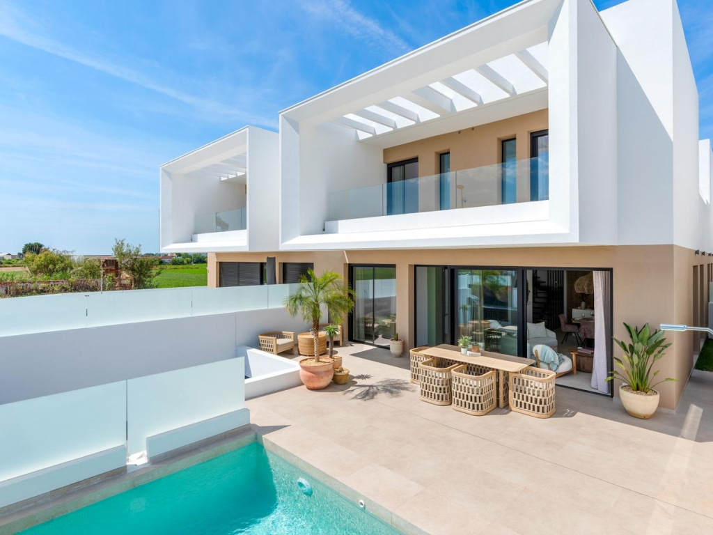 3 Bedroom 2 Bathroom Town House in Dolores