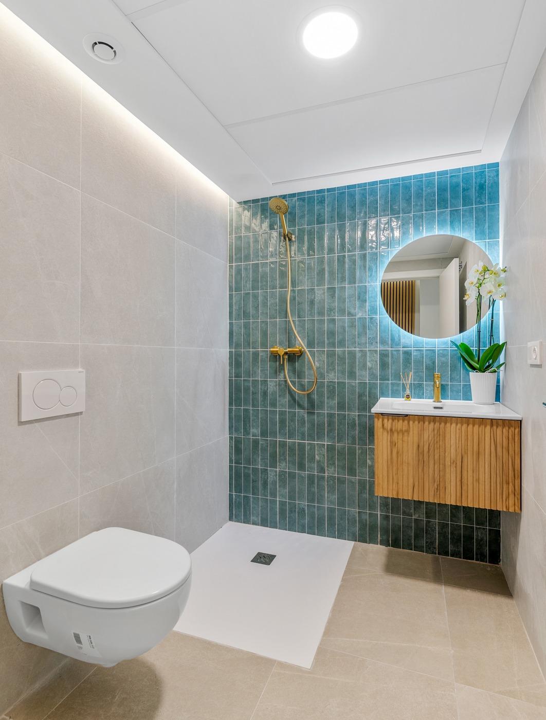 For sale - 3 Bedroom 2 Bathroom Penthouse in Jacarilla - pueblo  - Alicante