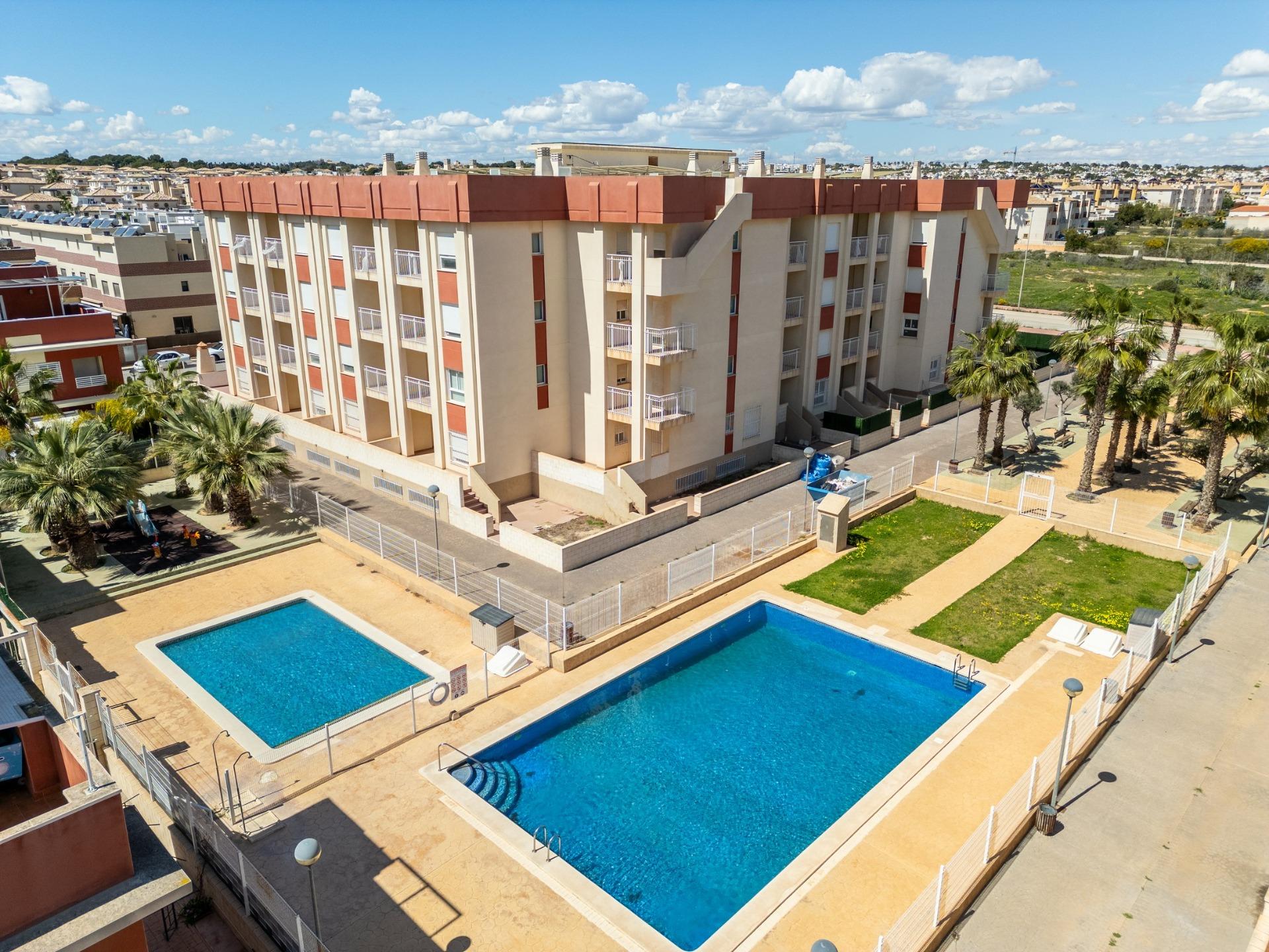 For sale - 2 Bedroom 2 Bathroom Penthouse in Orihuela Costa - Lomas de Cabo Roig  - Alicante