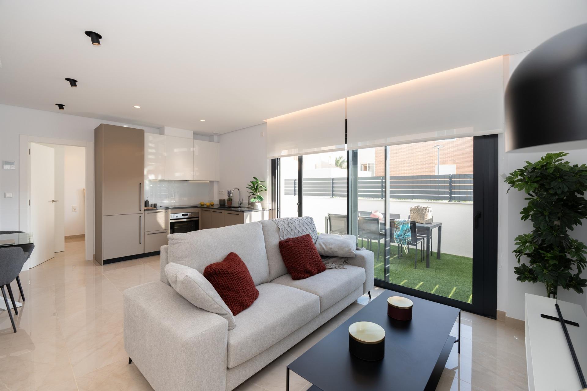 For sale - 3 Bedroom 3 Bathroom Villa in La Marina - El Pinet  - Alicante
