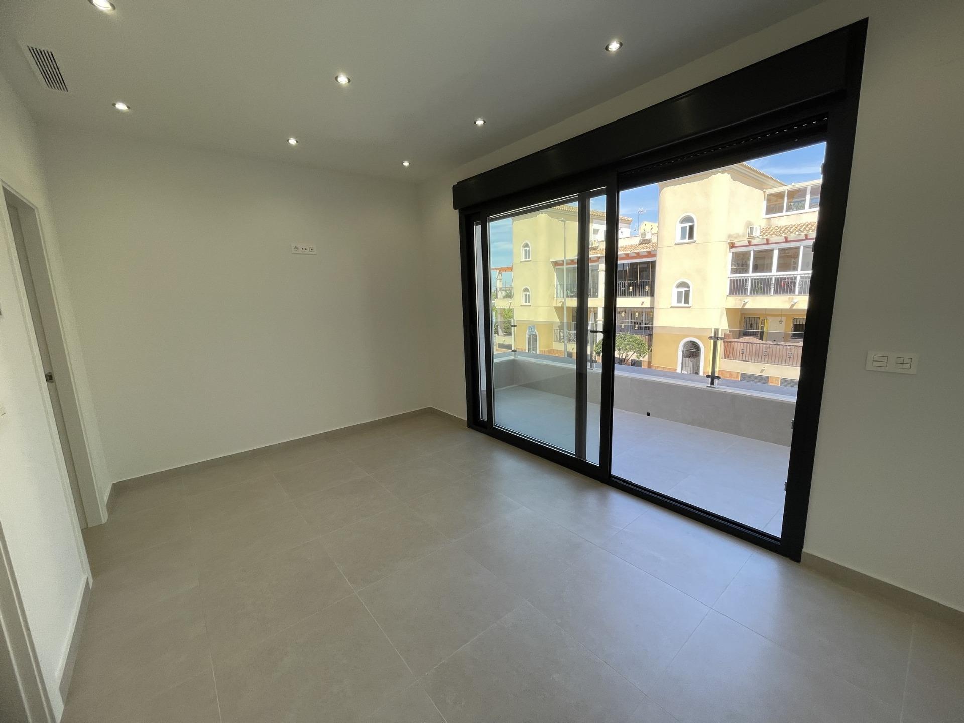 For sale - 3 Bedroom 3 Bathroom Villa in Almoradi - Heredades  - Alicante