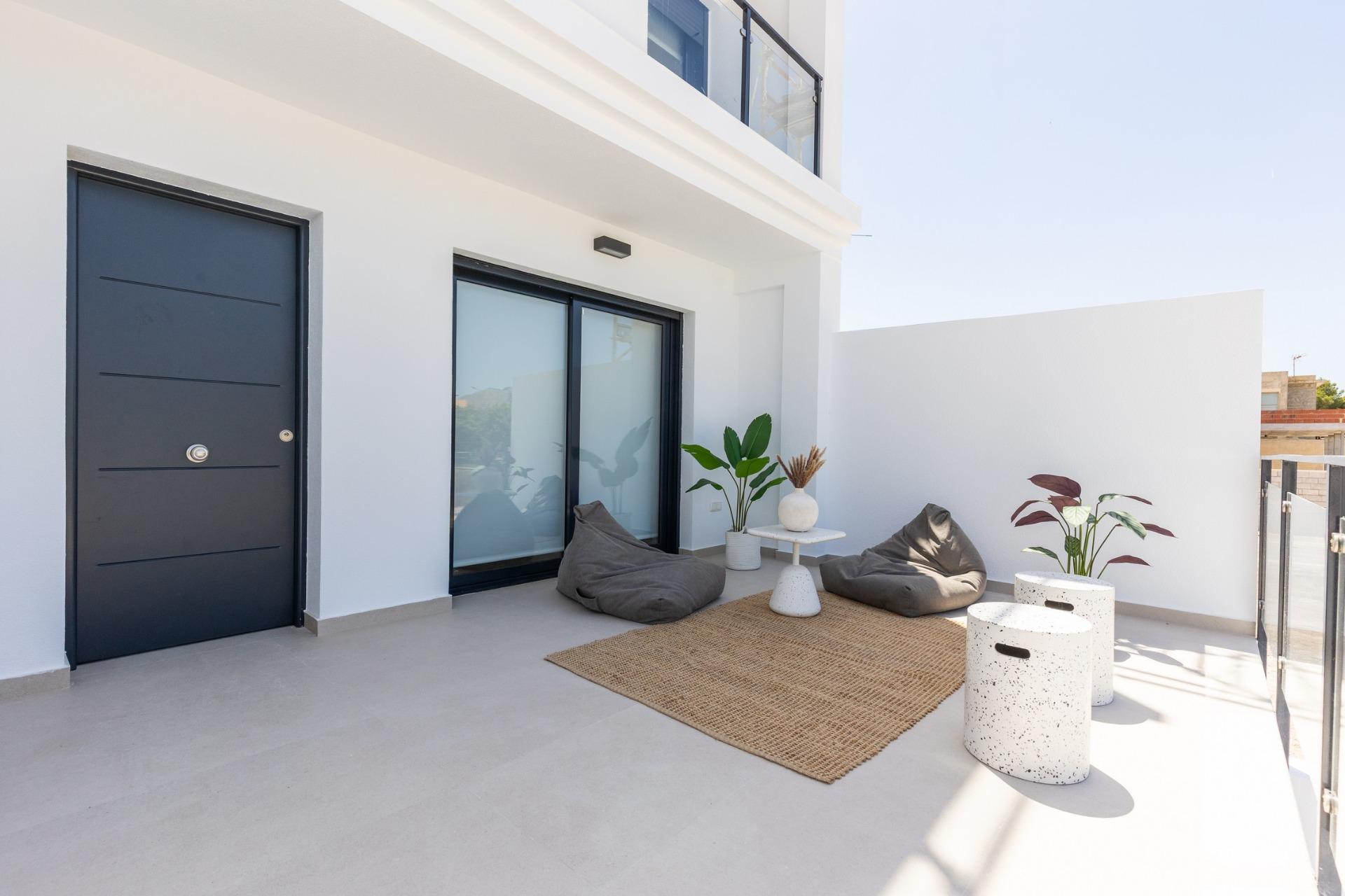 For sale - 4 Bedroom 2 Bathroom Town House in Rafal - pueblo  - Alicante