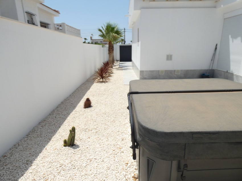 For sale - 4 Bedroom 4 Bathroom House - Detached Villa in Rojales - Ciudad Quesada  - Alicante