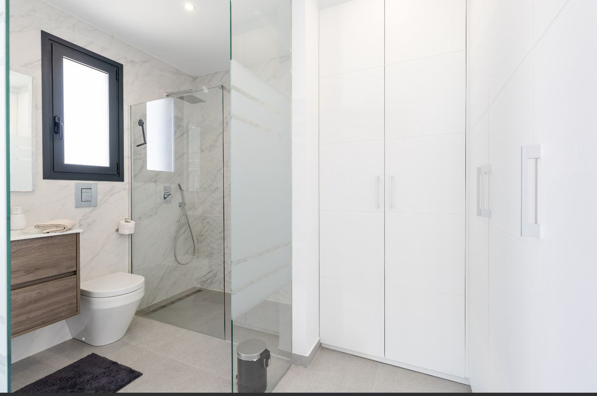 For sale - 3 Bedroom 2 Bathroom Detached Villa in Algorfa - La Finca Golf  - Alicante