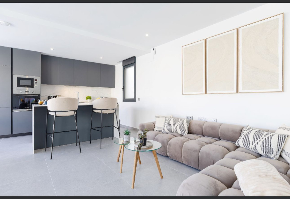 For sale - 3 Bedroom 2 Bathroom Detached Villa in Algorfa - La Finca Golf  - Alicante