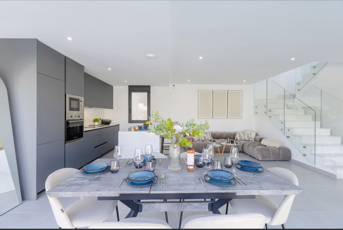 For sale - 3 Bedroom 2 Bathroom Detached Villa in Algorfa - La Finca Golf  - Alicante