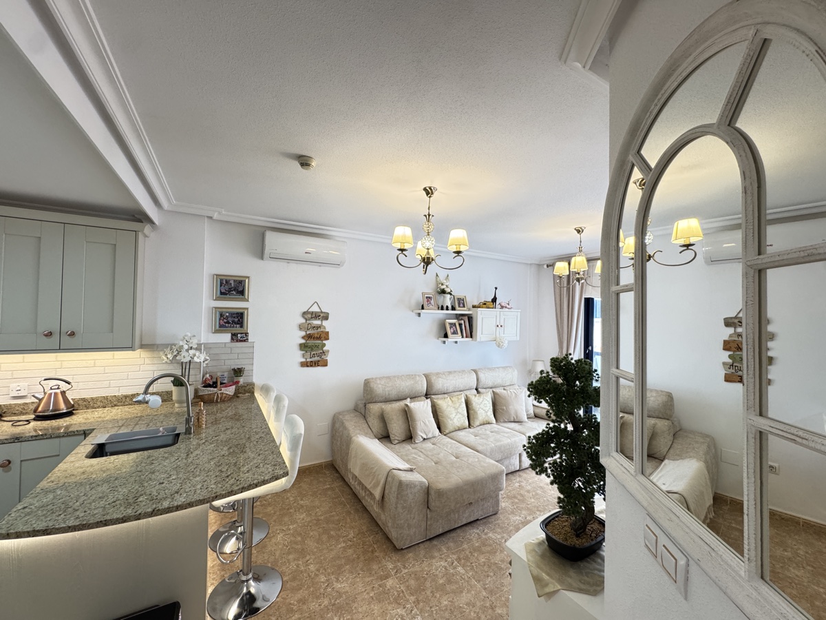 For sale - 2 Bedroom 1 Bathroom Apartment in Cabo Roig - , Cabo Roig, Alicante, Spain - Alicante