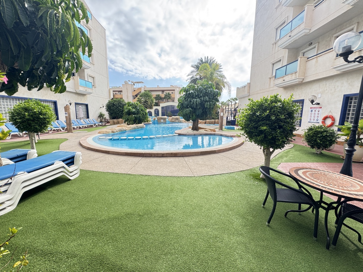 For sale - 2 Bedroom 1 Bathroom Apartment in Cabo Roig - , Cabo Roig, Alicante, Spain - Alicante